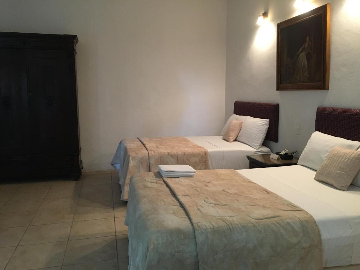 Hotel Mejorada Мерида Екстериор снимка