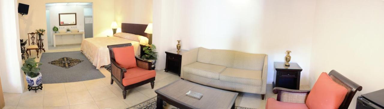 Hotel Mejorada Мерида Екстериор снимка