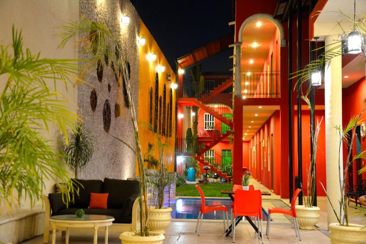 Hotel Mejorada Мерида Екстериор снимка