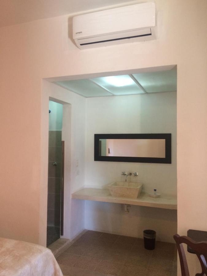 Hotel Mejorada Мерида Екстериор снимка